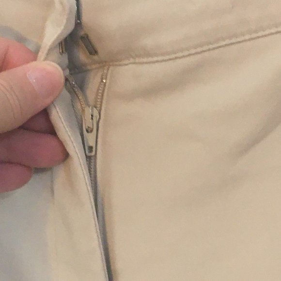 Chico's Women's Khaki So Slimming Crop Pants, size 1, 32 waist - Picture 4 of 9